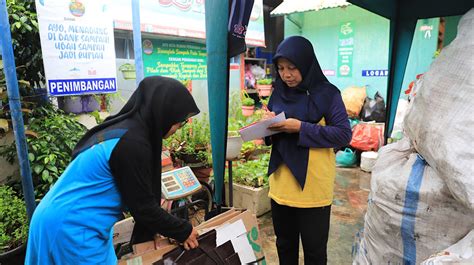 Manfaatkan Sampah Di Lingkungan Dengan Bank Sampah Simak Cara