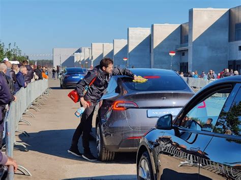 Nova Fábrica De Elétricos Da Vw Usa A Tesla Como Modelo