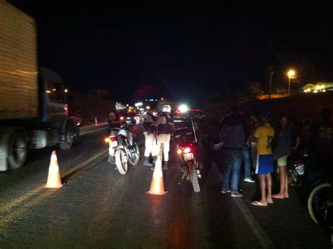 G1 Dois Ciclistas Morrem Atropelados Na BR 135 Em Montes Claros