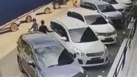 Viral Pencurian Modus Pecah Kaca Di Top Batam Kota Terekam Cctv