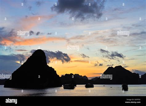 Ha long Bay, Vietnam at sunset Stock Photo - Alamy