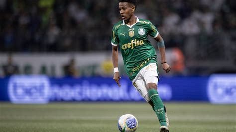 Chelsea encaminha contratação de Estêvão do Palmeiras crava jornalista