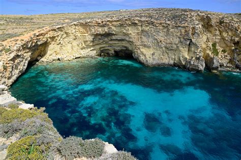 Comino - Crystal Lagoon (3) | Beaches & Comino | Pictures | Malta in ...