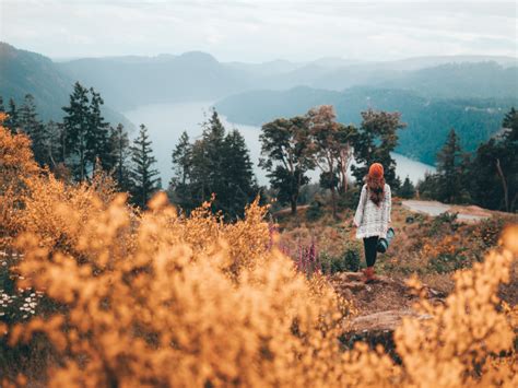 Best Outdoor Fall Activities to do in Canada – Fresh Tracks Outdoors