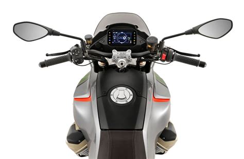 Moto Guzzi V100 Mandello S prezzo velocità scheda e rilevamenti