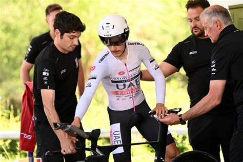 Primoz Roglic Vince Il Giro DItalia Con La Cronascalata E Scaccia L