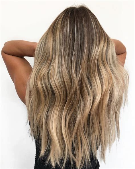 Dark Golden Blonde Hair With Highlights