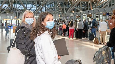 Hamburger Flughafen So Lief Der Ferienstart Unter Corona Regeln