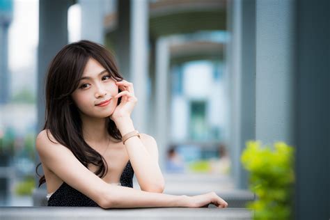 Pictures Brunette Girl Bokeh Hair Girls Asian Hands Glance 4000x2668