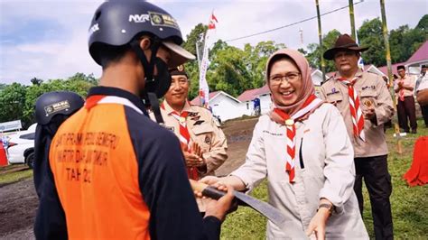 Pramuka Jatim Ikut Bangun Puluhan Huntara Untuk Korban Semeru