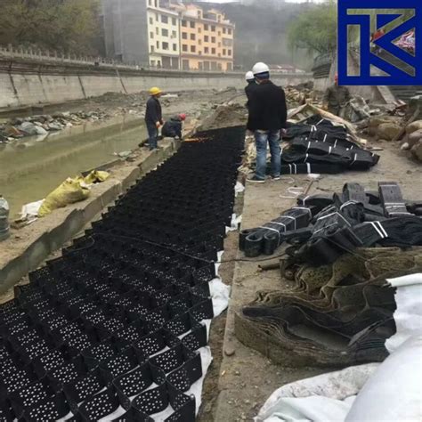 road stabilization gravel grid  ground reinforcement geocell