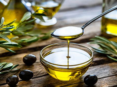 Olive Oil Health Benefits Unlock A Heart Healthy Diet Simplify Your