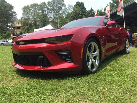 Chevrolet Camaro Ss Looks Fab In Garnet Red Tintcoat Autoevolution