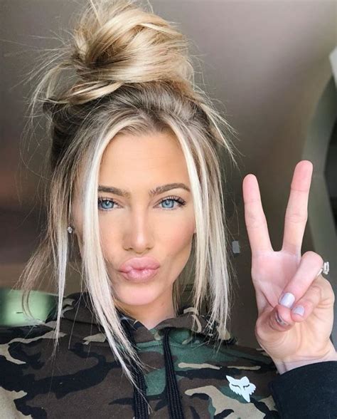 Hot Sexy Rylee Kirk Bikini Pics