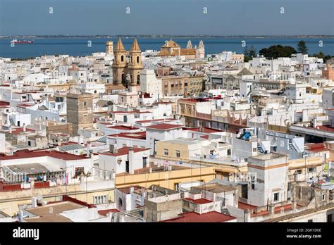 Old town cadiz spain hi-res stock photography and images - Alamy