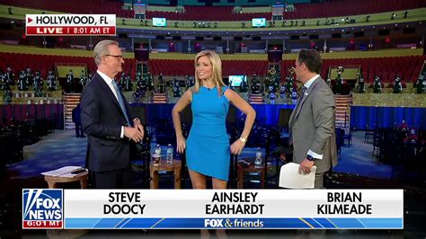 Ainsley Earhardt 11 17 2022 — Newswomen