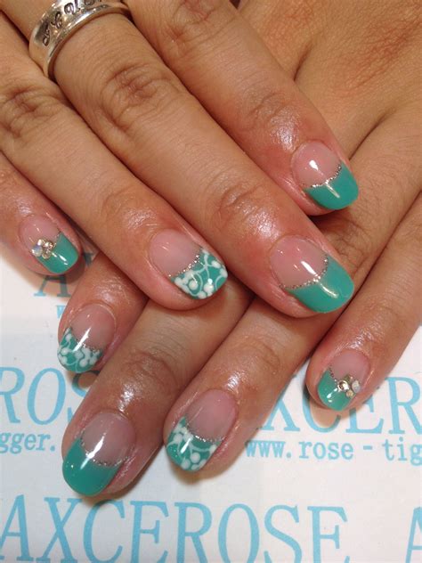 Emerald Green And White Love It Nail Designs Nails Emerald Green