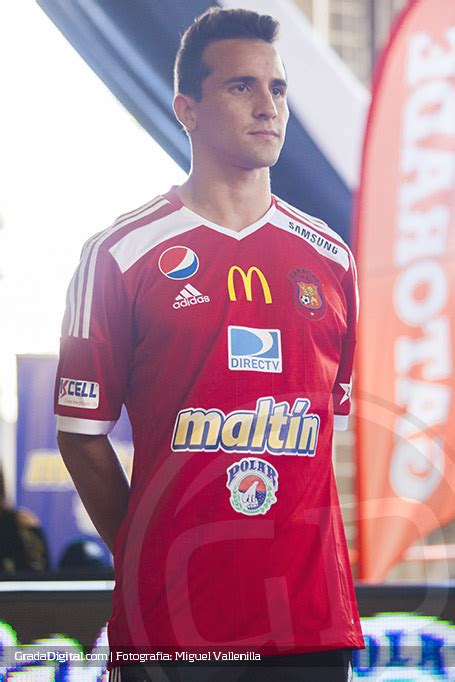 Fotos El Caracas Fc Present Su Plantilla Para El