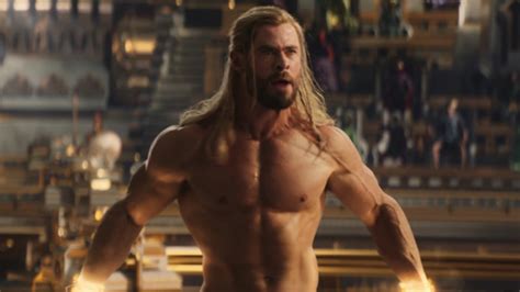 Chris Hemsworth Preserved Modesty With A Sock During Thor Nude Scene Socialite Life