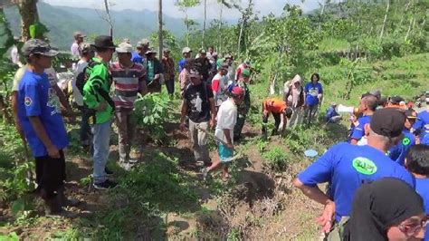 Peduli Daerah Rawan Longsor Rapi Tanam Ribuan Pohon Di Perbatasan