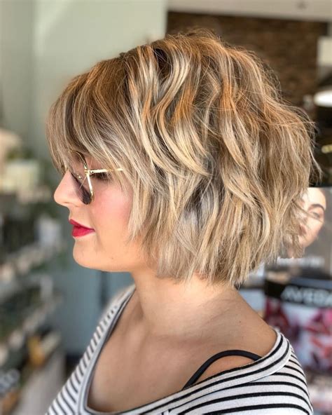 Blonde Shaggy Bob In 2021 Short Summer Hair Chin Length Hair Short