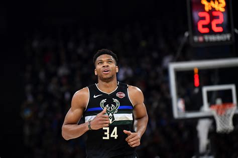 Giannis Antetokounmpo Says He Wants To Stay With The Milwaukee Bucks And Won't Request A Trade ...