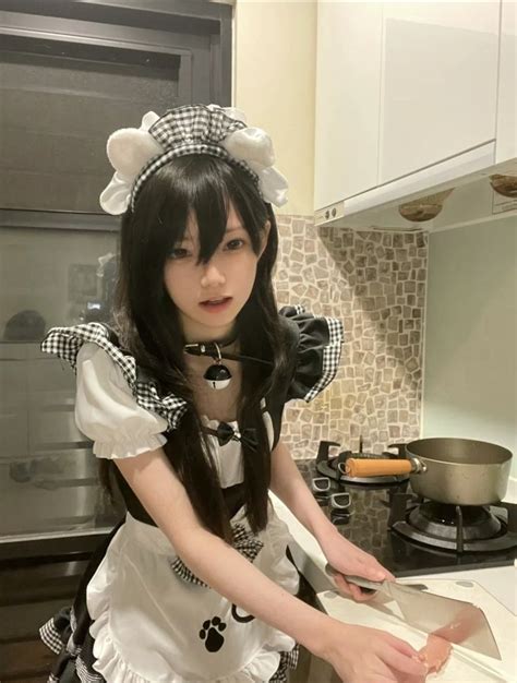 Dddontfall On Ig Asian Girl Maid Dress Pretty People