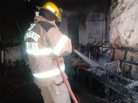 Agentes Municipales Auxilian En Incendio De Vivienda En Torreón El