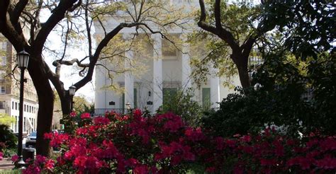 Savannah: Historic District Overview On Foot