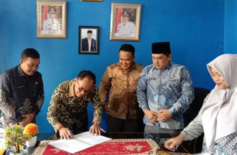 Sertijab Kadis Kominfo Sp Dan Kadis Pmd Danial Paripurna Resmi Jabat