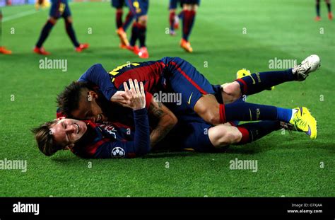 Barcelona's Neymar and Lionel Messi celebrates the third goal Stock Photo - Alamy