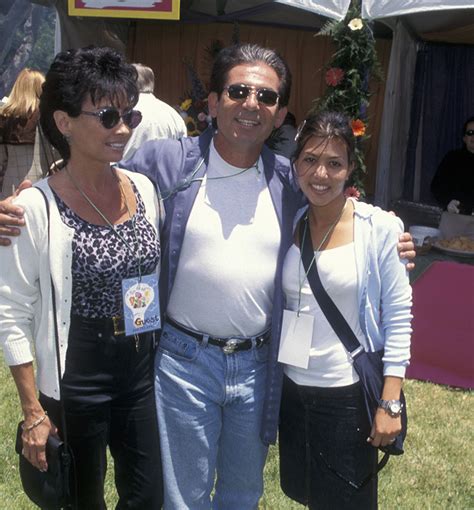 Robert Kardashian Family Crisis With First FBI Raid!