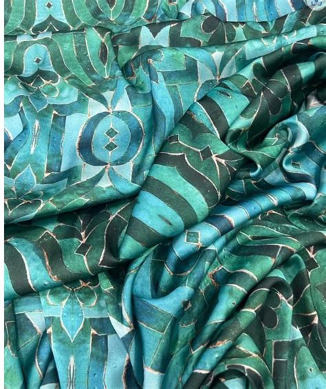 Luxury Green Silky Satin Fabric Designer Fabric By The Yard Soft