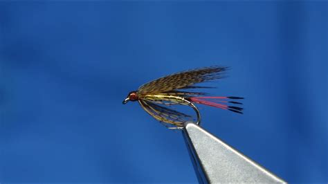 Tying A Mallard Winged Cinnamon Gold By Davie Mcphail Youtube