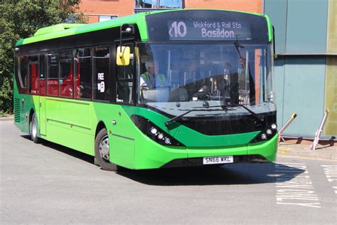 Freshly Repainted First Essex Basildon Enviro Mmc Flickr