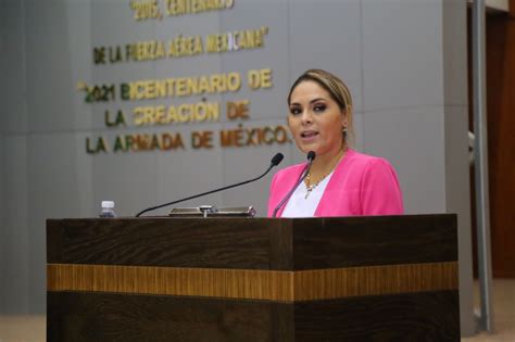 Autorizan Licencia A Diputada Casandra De Los Santos