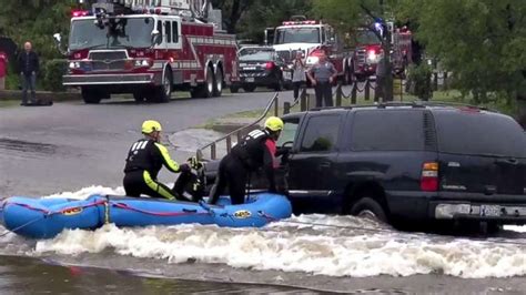 Firefighters Rescue Woman From Suv Stuck In Rising Floodwaters Abc News