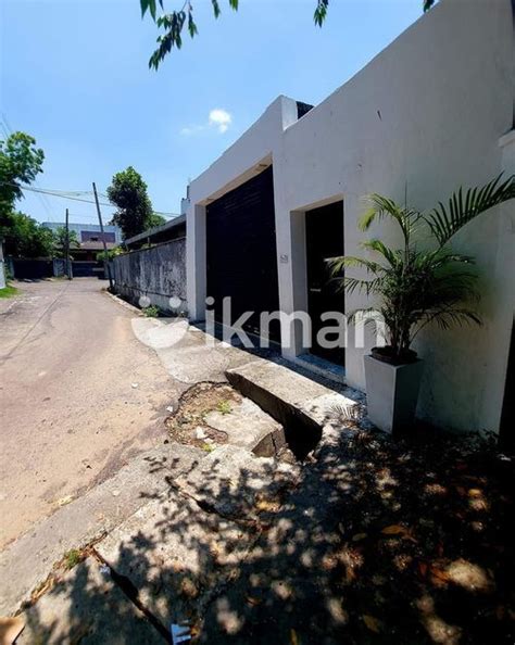 Dehiwala Good Condition House For Sale Ikman