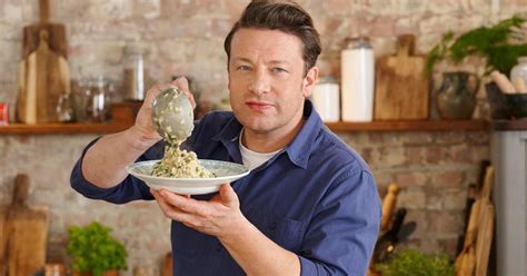 Naked Chef Jamie Oliver Kehrt Mit Neuer Kochshow Zur Ck