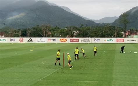 Flamengo Volta Aos Treinos Ap S Goleada Sobre O Ava