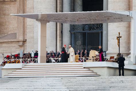 Papa Francis Papa Francesco Ha Incontrato Un Cardinale Fotografia