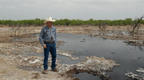 Abandoned Texas oil wells are blowing out. The state won't fix them ...