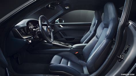 2020 Porsche 911 4S | Interior