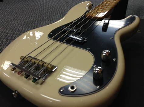 Squier Matt Freeman Precision Bass Vintage White 030108054 Flickr