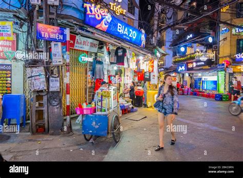 Pho Ta Hien Pub Street Old Quarter Hanoi Vietnam Stock Photo Alamy