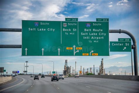 Utah Usa July 13 1029 Interstate I 15 Traffic Towards Salt Lake