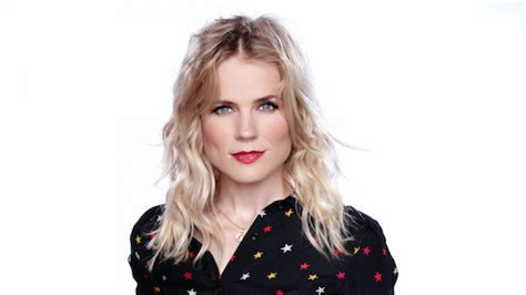 Ilse Delange Deelt Ontroerend Eerbetoon Aan Overleden Vader Rtl Nieuws