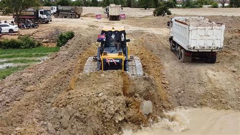 Wonderful Show LAND Fill Up Processing Dump Truck With Dozer SHANTUI