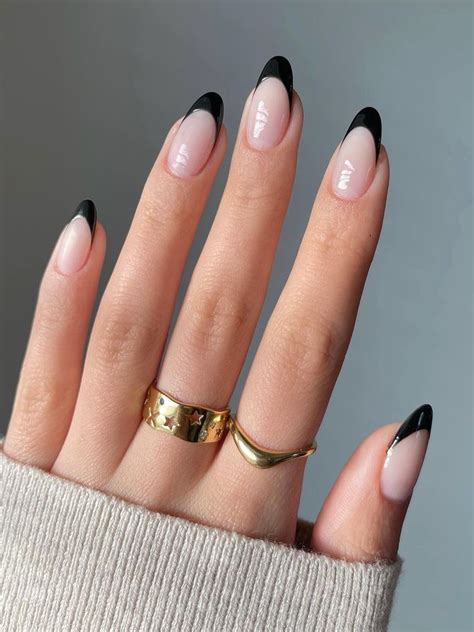 35 Chic Black French Tip Nails To Wear All Season Stylish Nails Gel Nails Simple Nails