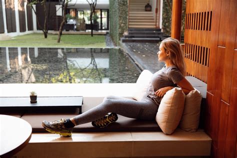 Katrina Bowden Sexy Photoshoot Hot Celebs Home